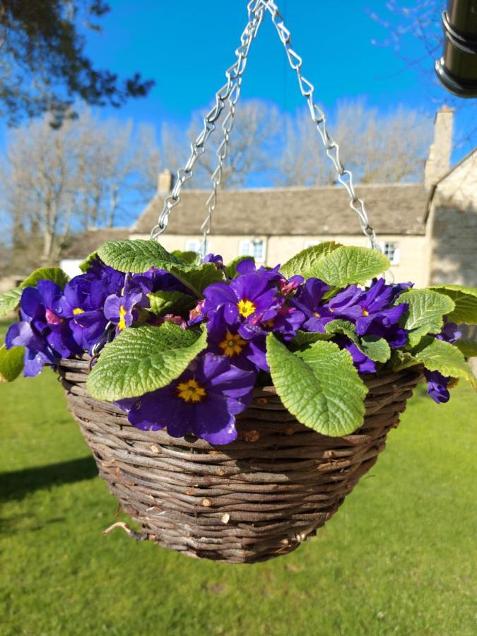 Thames Head Wharf - Historic Cotswold Cottage With Stunning Countryside Views Cirencester Buitenkant foto